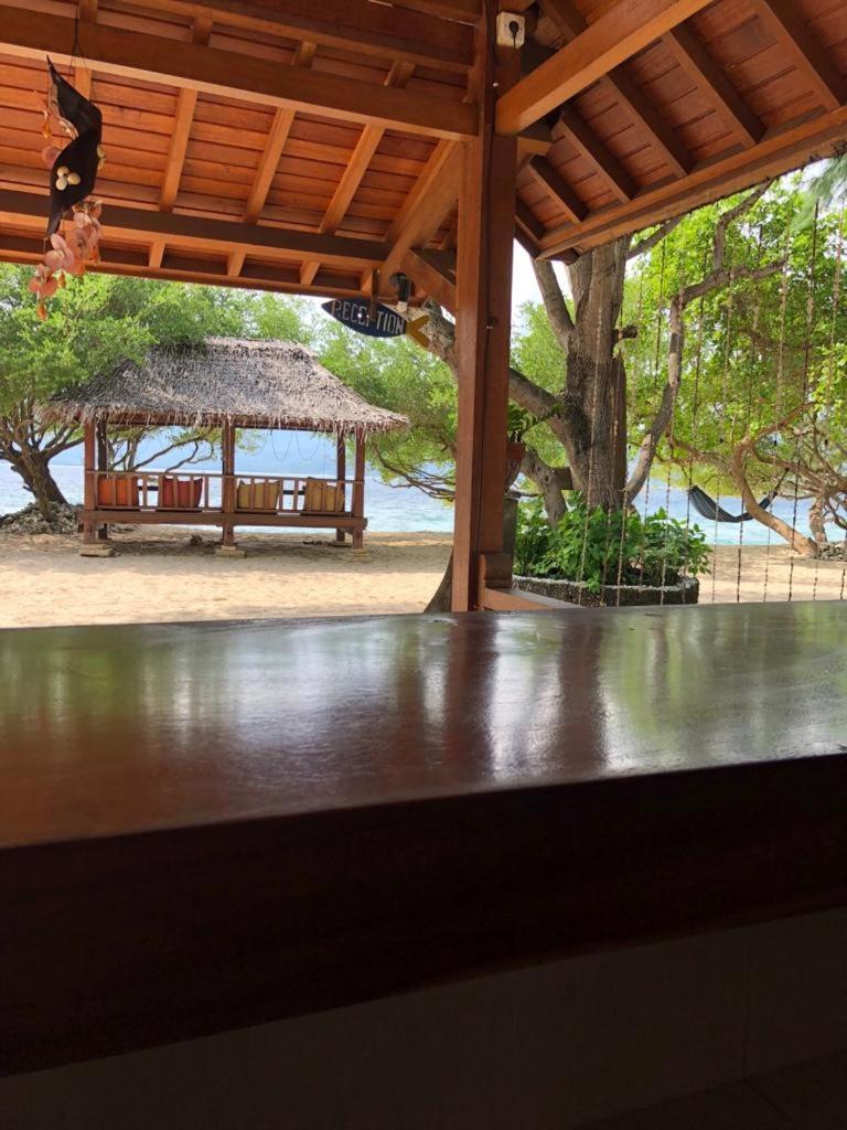 Biru Meno Beach Bungalows Gili Meno Buitenkant foto