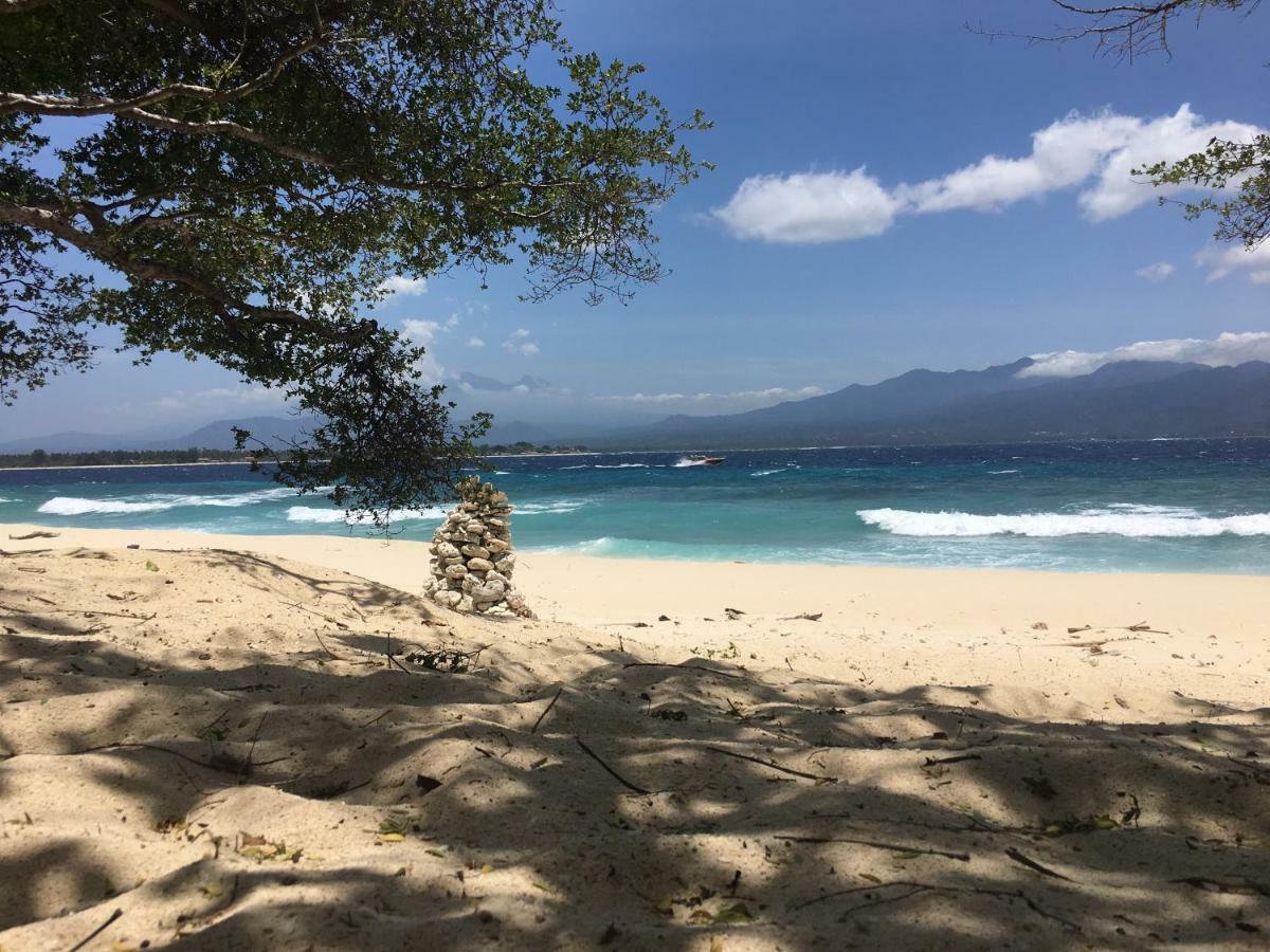 Biru Meno Beach Bungalows Gili Meno Buitenkant foto
