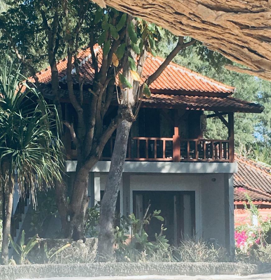 Biru Meno Beach Bungalows Gili Meno Buitenkant foto